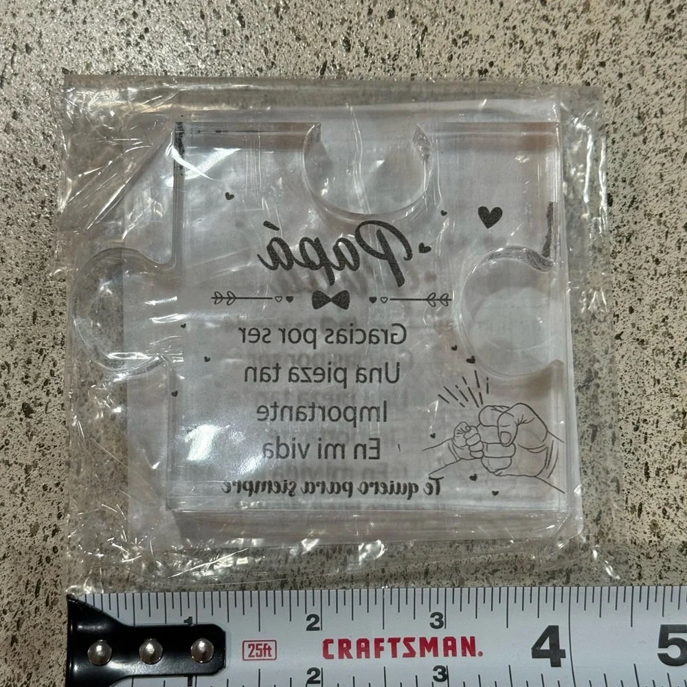 Clear Acrylic Puzzle Piece with Spanish Message - Gift for Dad from Child - Picture 3 of 3